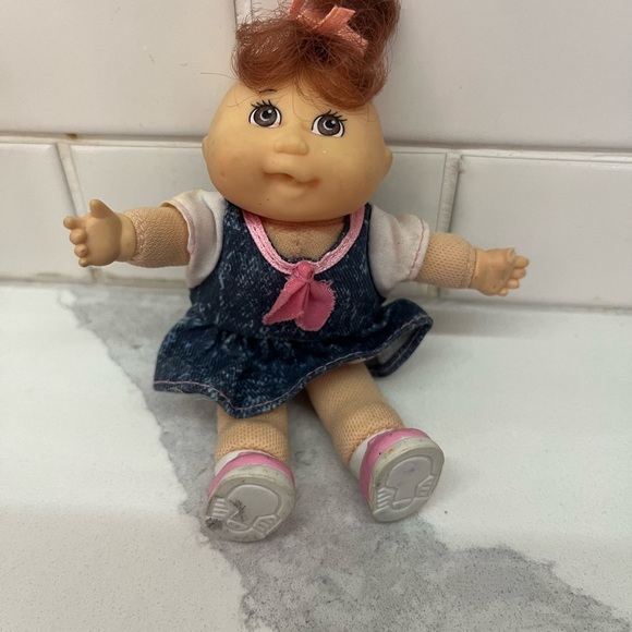 Vintage Cabbage Patch Mini Doll - Picture 1 of 3